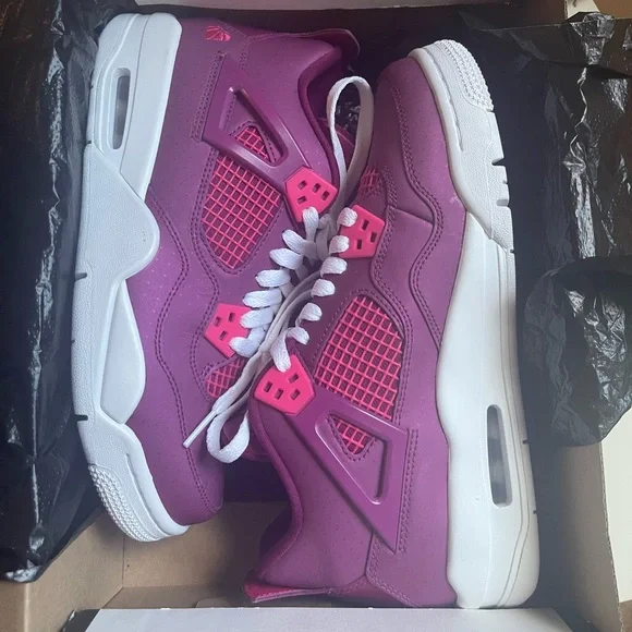 Air Jordan’s “valentines day” True berry